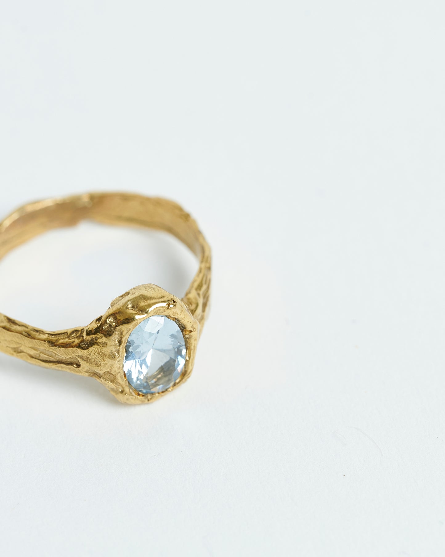 Anillo solitario circón