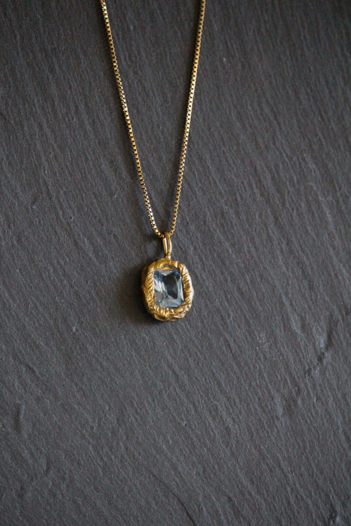 Conjunto Aros Mera + Collar Gaia