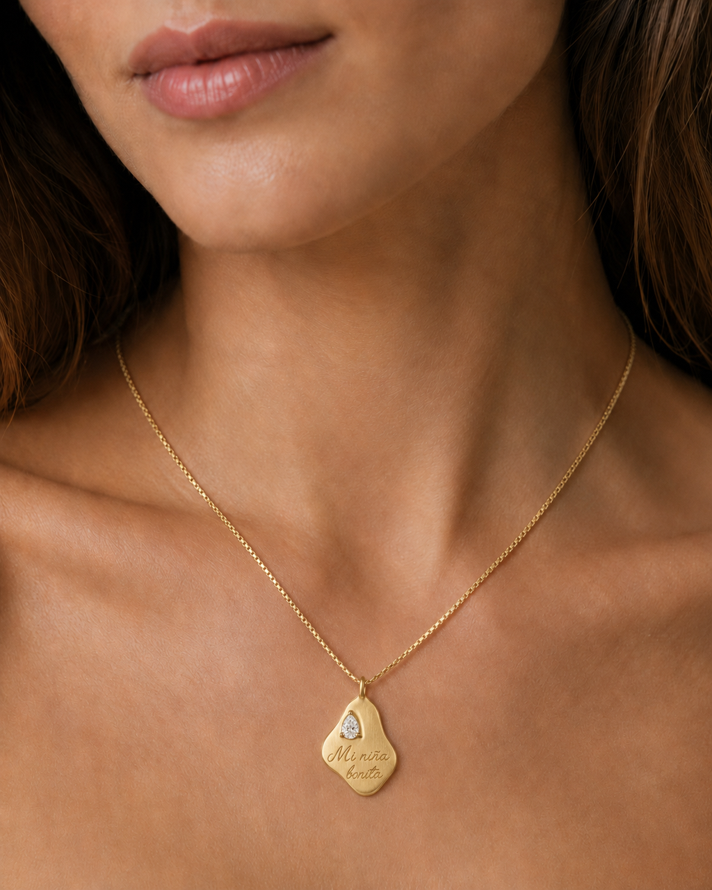 Collar Aura grabada