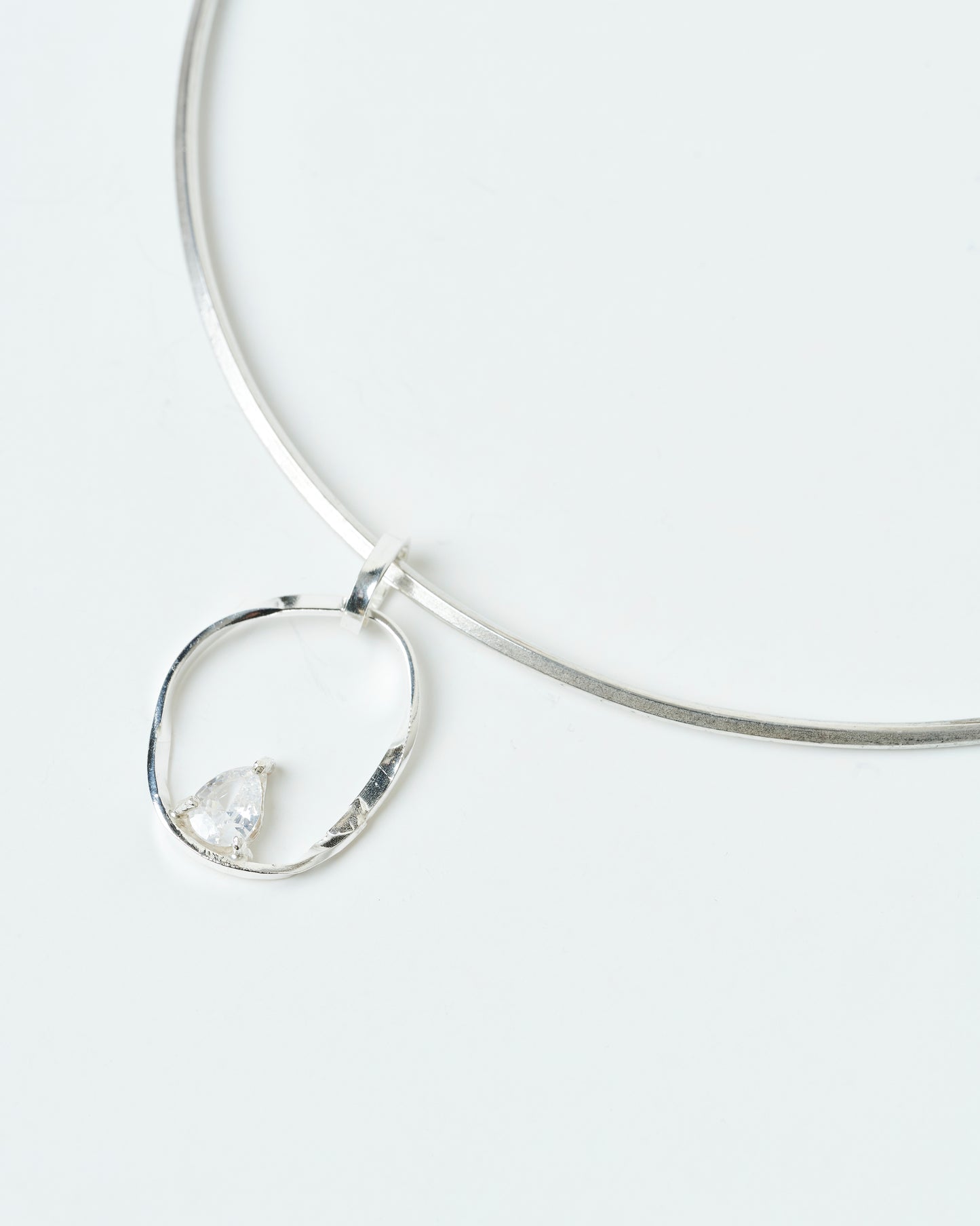 Choker Mare piedra blanca