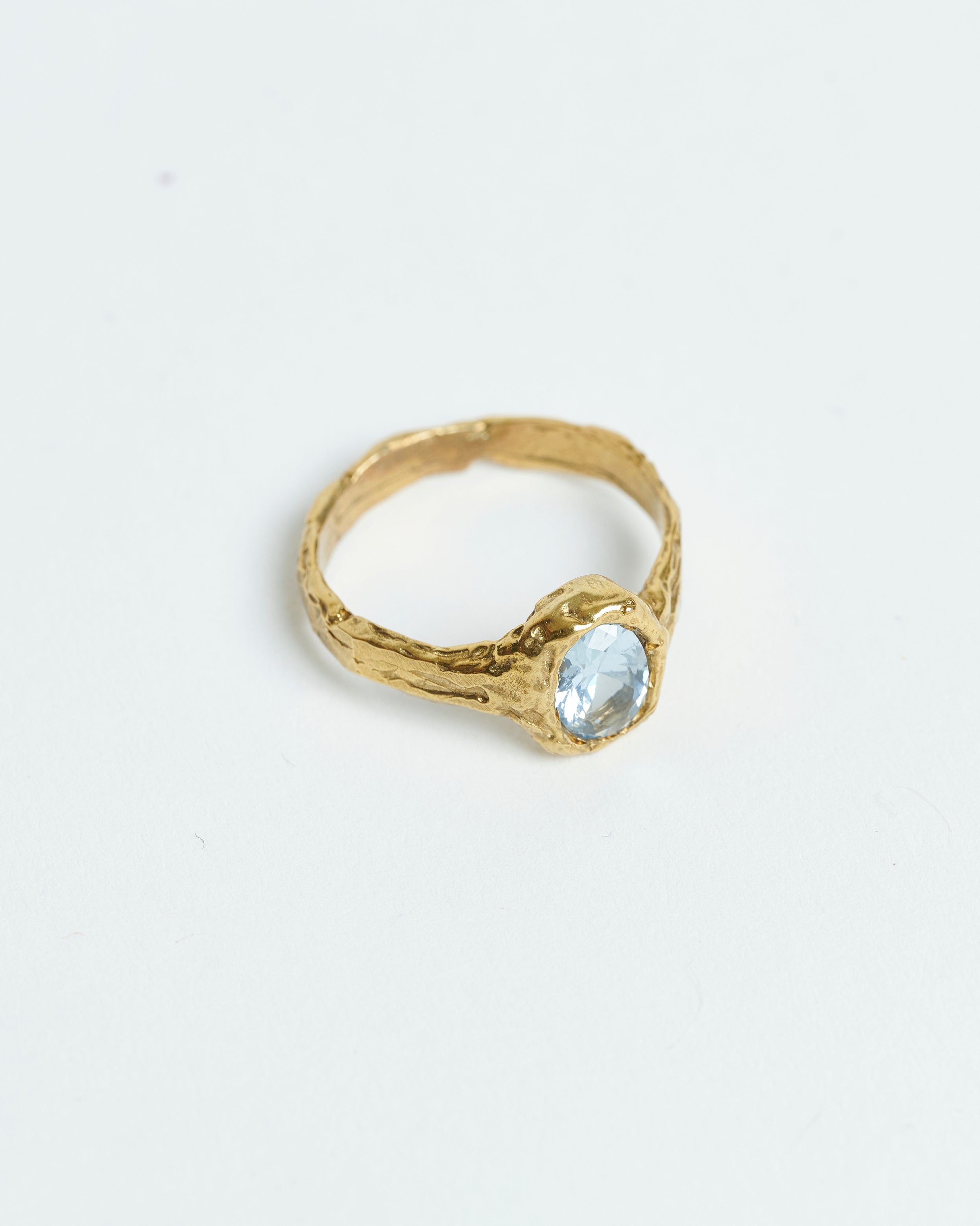 Anillo solitario circón