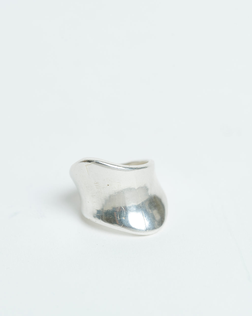 Anillo corvo