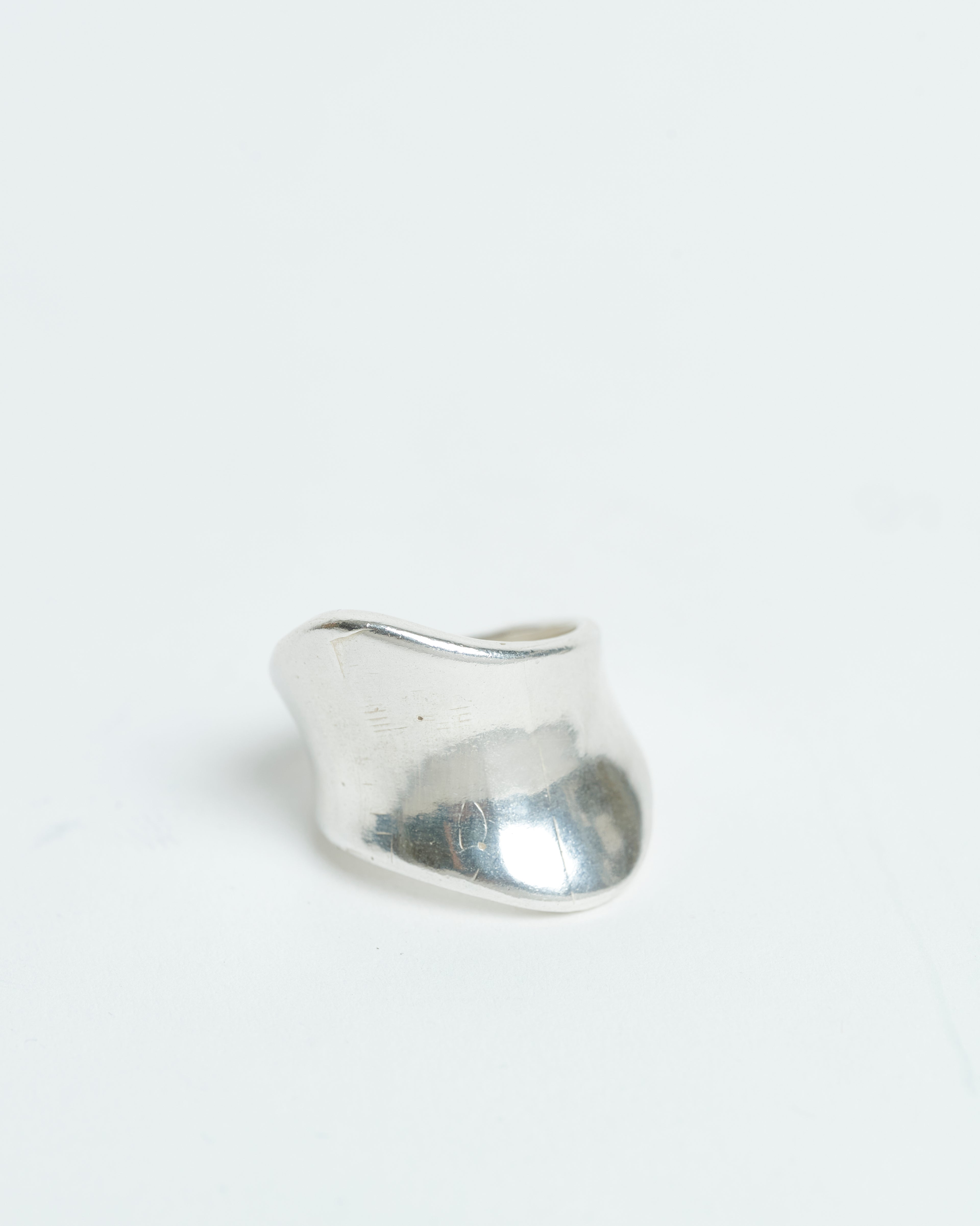 Anillo corvo