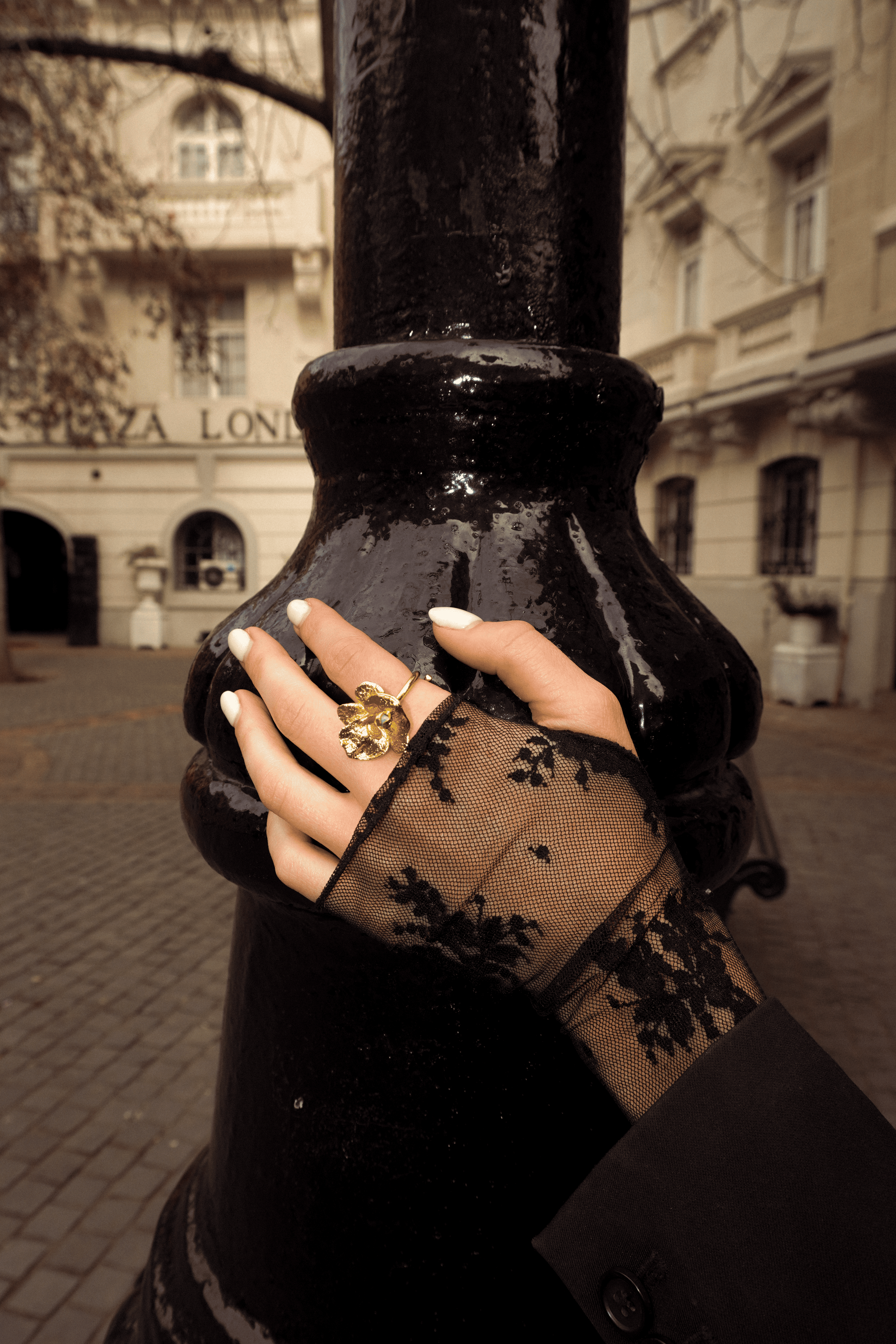 Anillo Orquídea - esmeralda